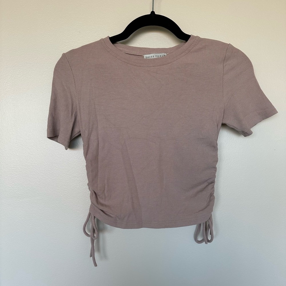 Side scrunch mauve tee size M